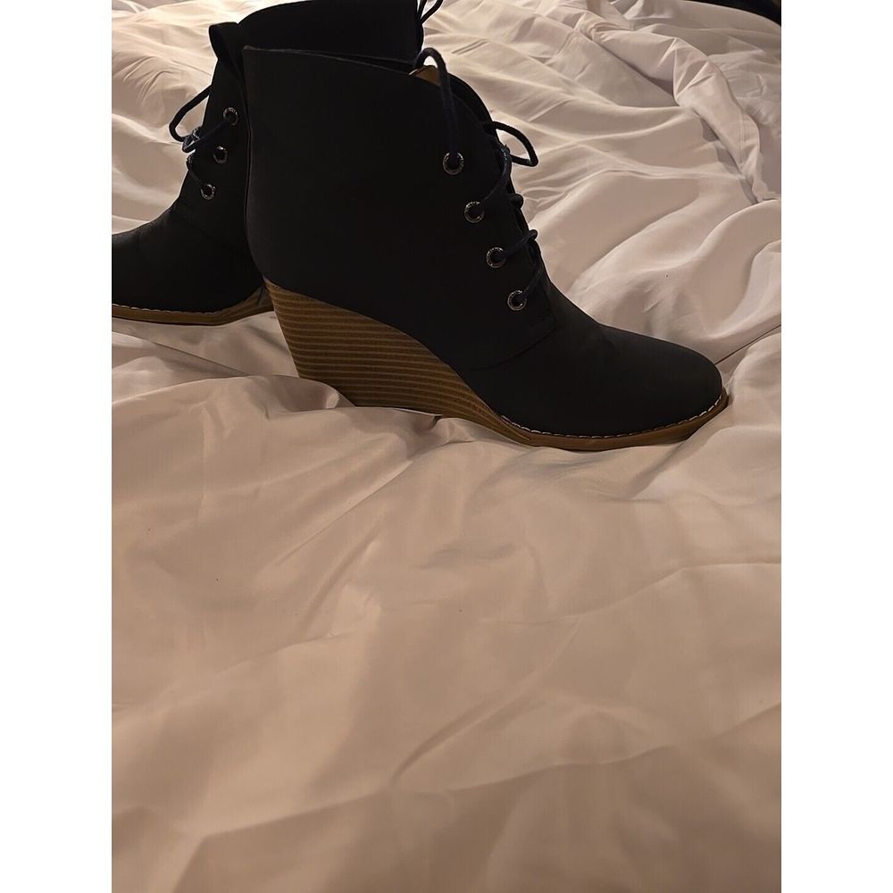 Nautica Boots Women's Size 8.5 Black Ankle Suede Wedge Platform  Fashion Booties